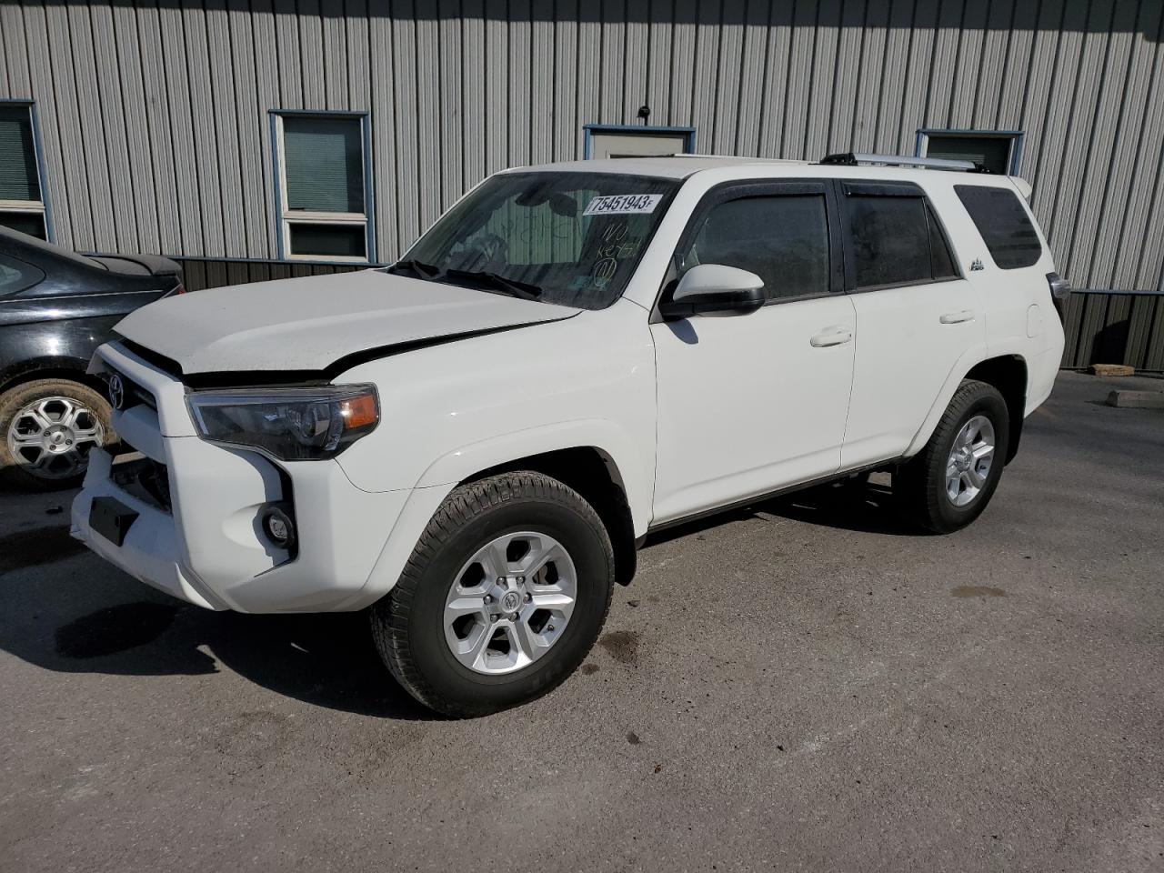 Obraz 1 z 2021 TOYOTA 4RUNNER SR5/SR5 PREMIUM 2021 z VIN JTEMU5JR9M5906796