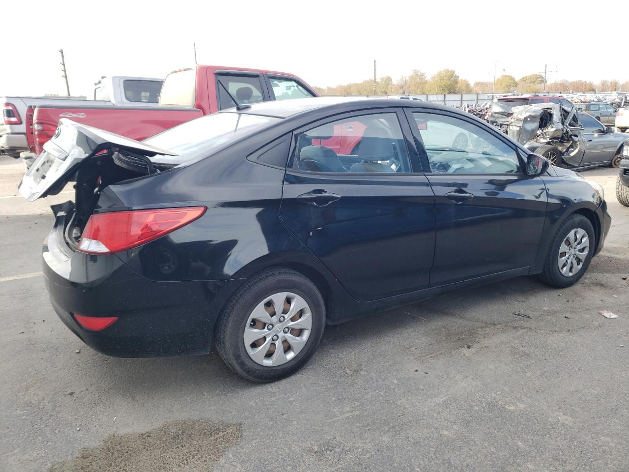 Image 3 of 2016 HYUNDAI ACCENT SE 2016 with VIN KMHCT4AE6GU006454