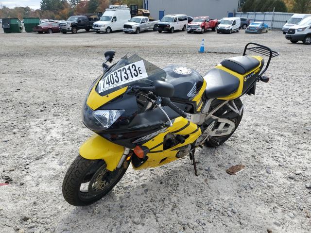 Image 2 of 2001 HONDA CBR900 RR 2001 with VIN JH2SC44091M102738