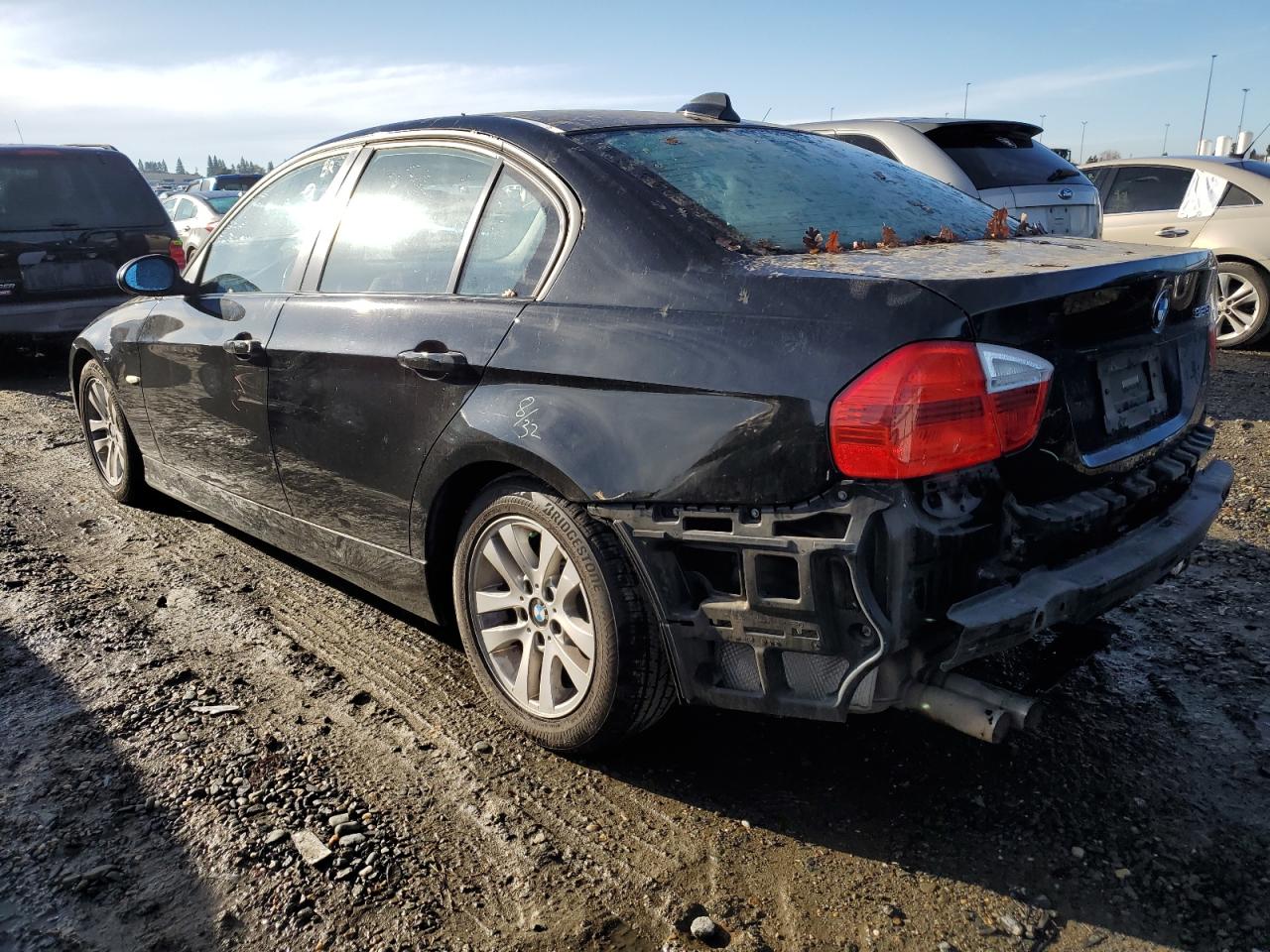 Изображение 2 2006 BMW 325 I 2006 с VIN WBAVB13516KX42740
