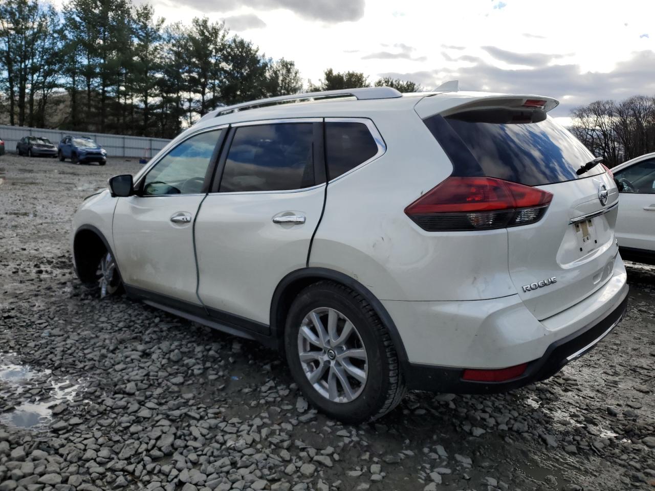 Изображение 2 2018 NISSAN ROGUE S 2018 с VIN JN8AT2MV6JW302506