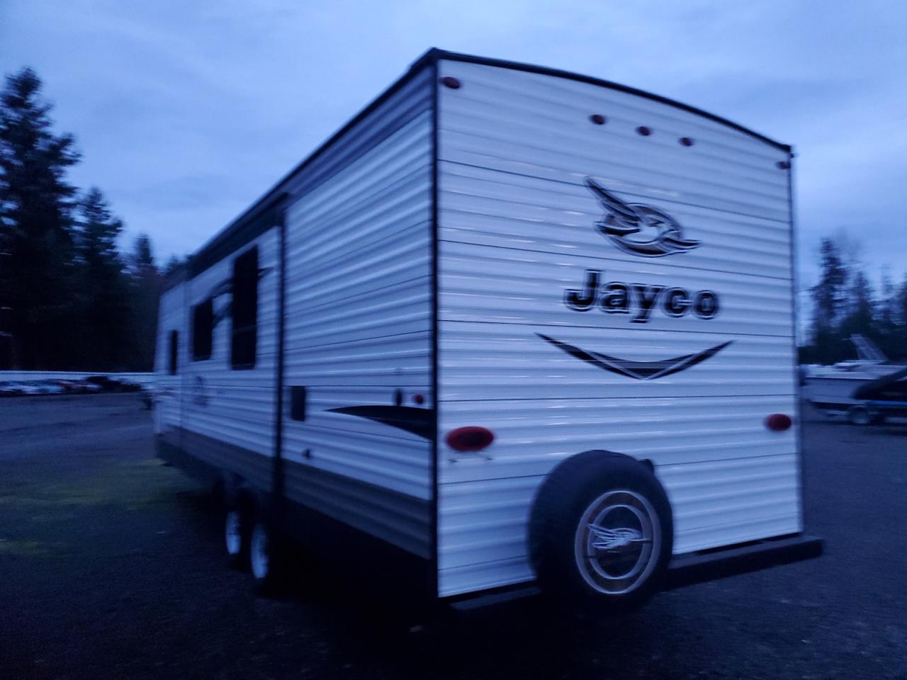 Image 3 of 2017 JAYCO JAY FLIGHT 2017 with VIN 1UJBJ0BP5H77W0301