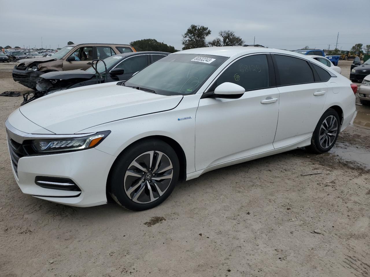 Изображение 1 2018 HONDA ACCORD HYBRID 2018 с VIN 1HGCV3F15JA002940