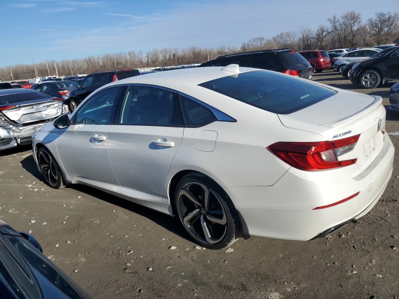 Изображение 2 2018 HONDA ACCORD SPORT 2018 с VIN 1HGCV1F38JA244319