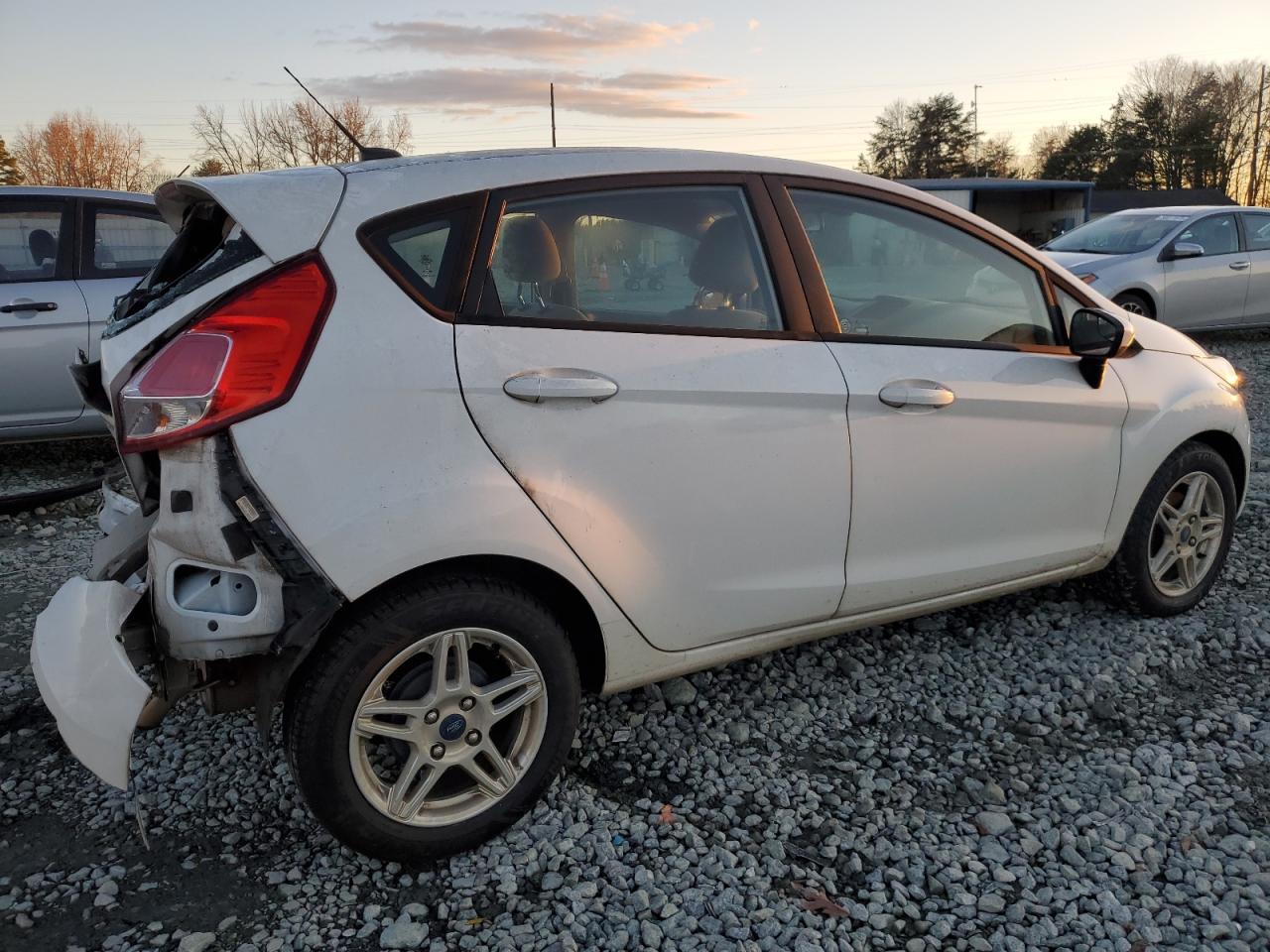Obraz 3 z 2019 FORD FIESTA SE 2019 z VIN 3FADP4EJ0KM119260