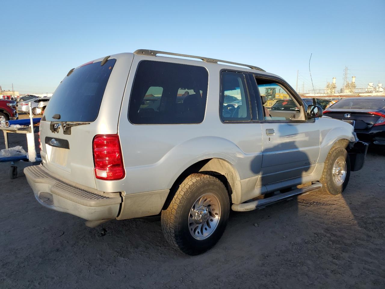 Obraz 3 z 2001 FORD EXPLORER SPORT 2001 z VIN 1FMYU60E51UC05681