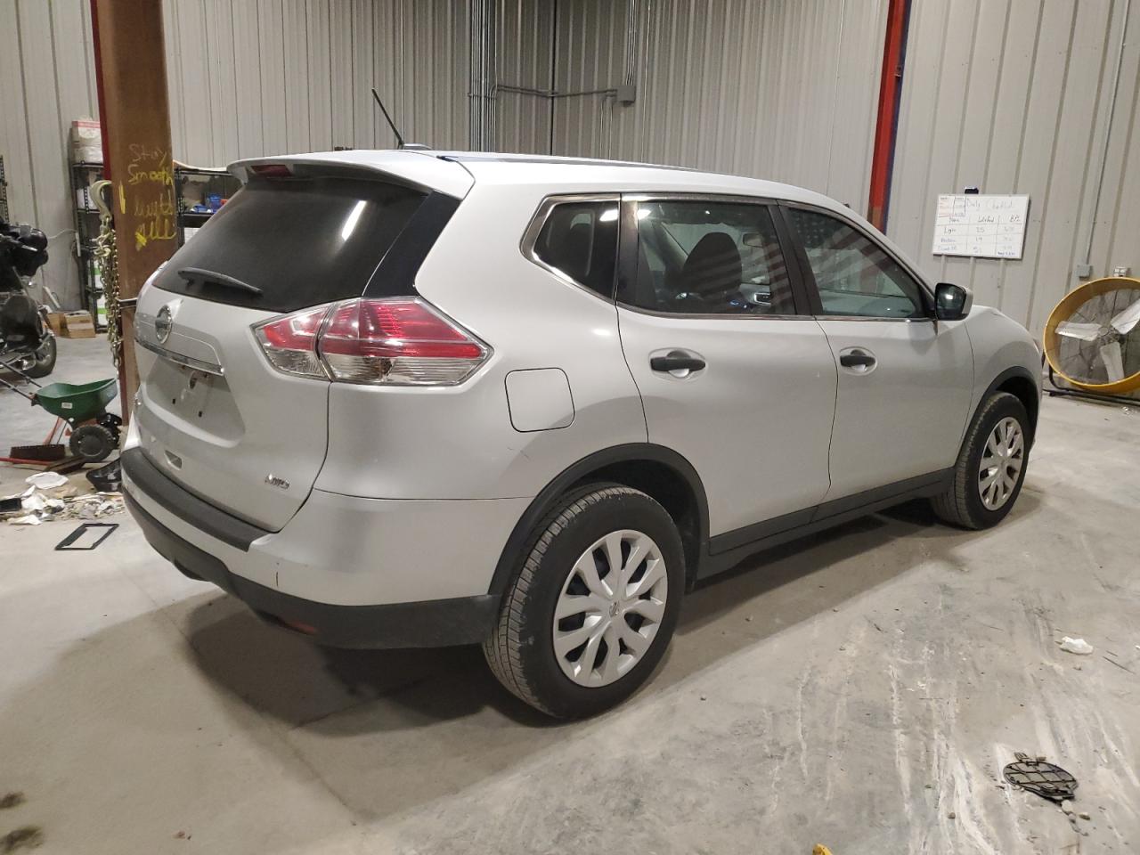 Image 3 of 2016 NISSAN ROGUE S 2016 with VIN 5N1AT2MV5GC822651