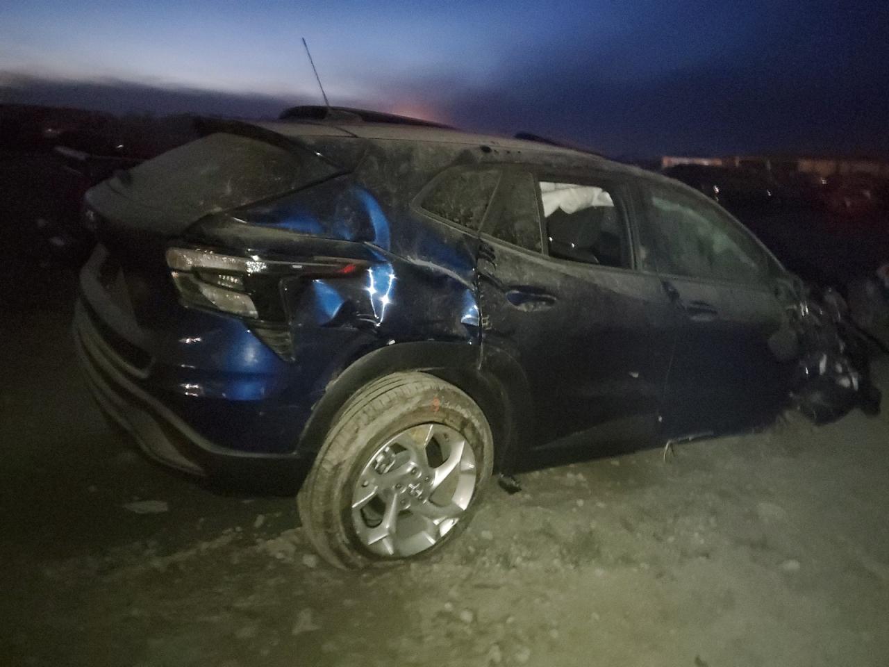 Obraz 3 z 2024 CHEVROLET TRAX LS 2024 z VIN KL77LFE22RC104338