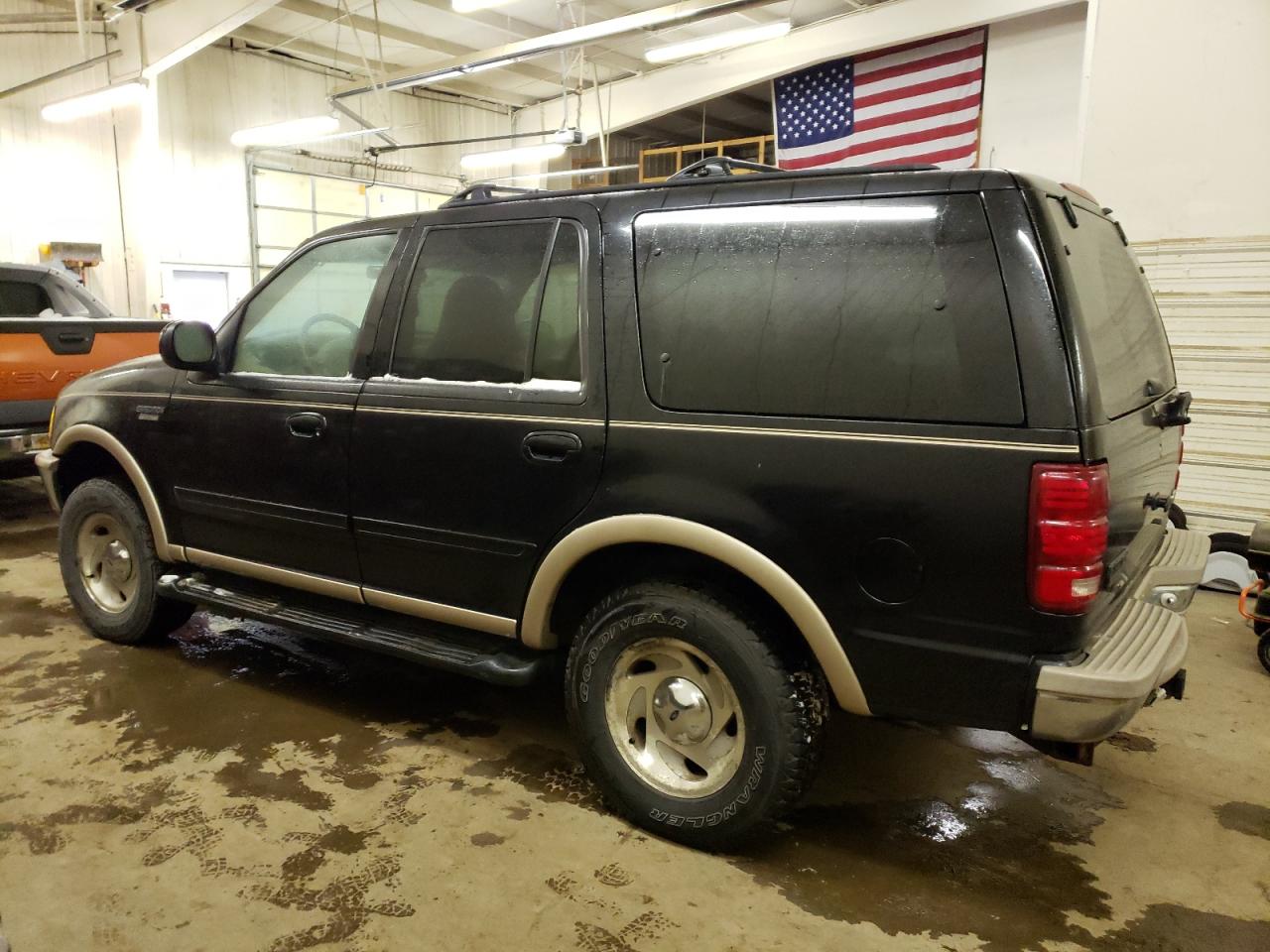 Изображение 2 1998 FORD EXPEDITION 1998 с VIN 1FMPU18L1WLA98255