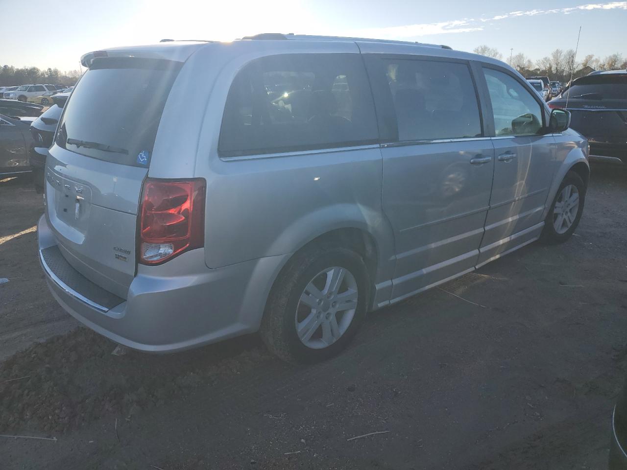 Obraz 3 z 2012 DODGE GRAND CARAVAN CREW 2012 z VIN 2C4RDGDGXCR366960