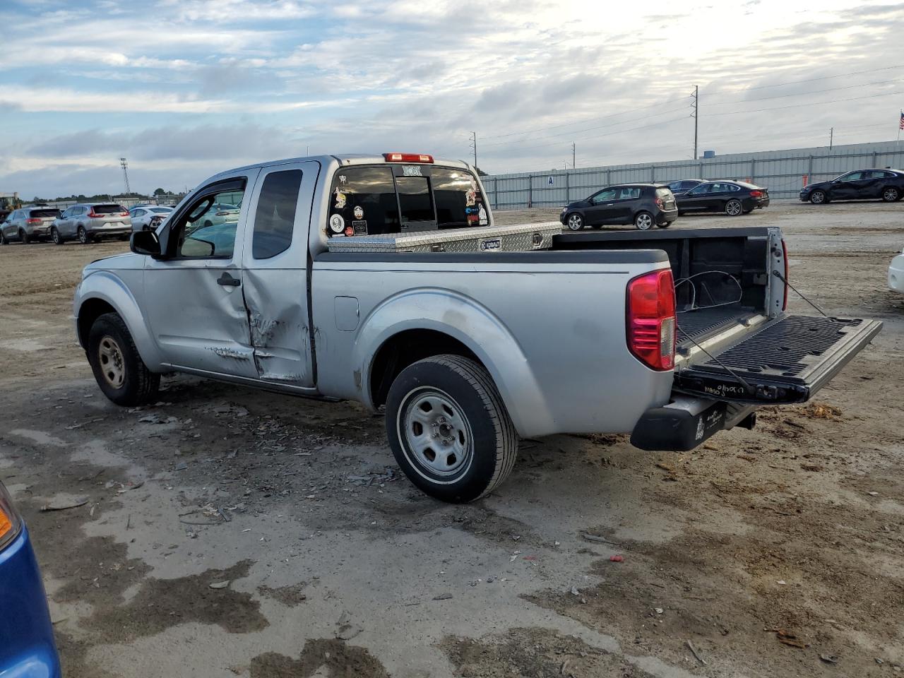 Image 2 of 2006 NISSAN FRONTIER KING CAB XE 2006 with VIN 1N6BD06T26C428221