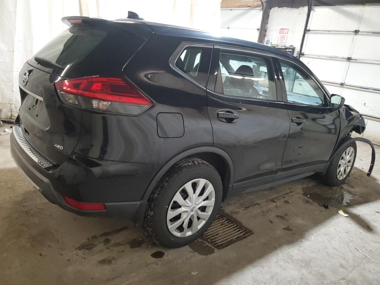 Image 3 of 2017 NISSAN ROGUE S 2017 with VIN KNMAT2MV7HP549470