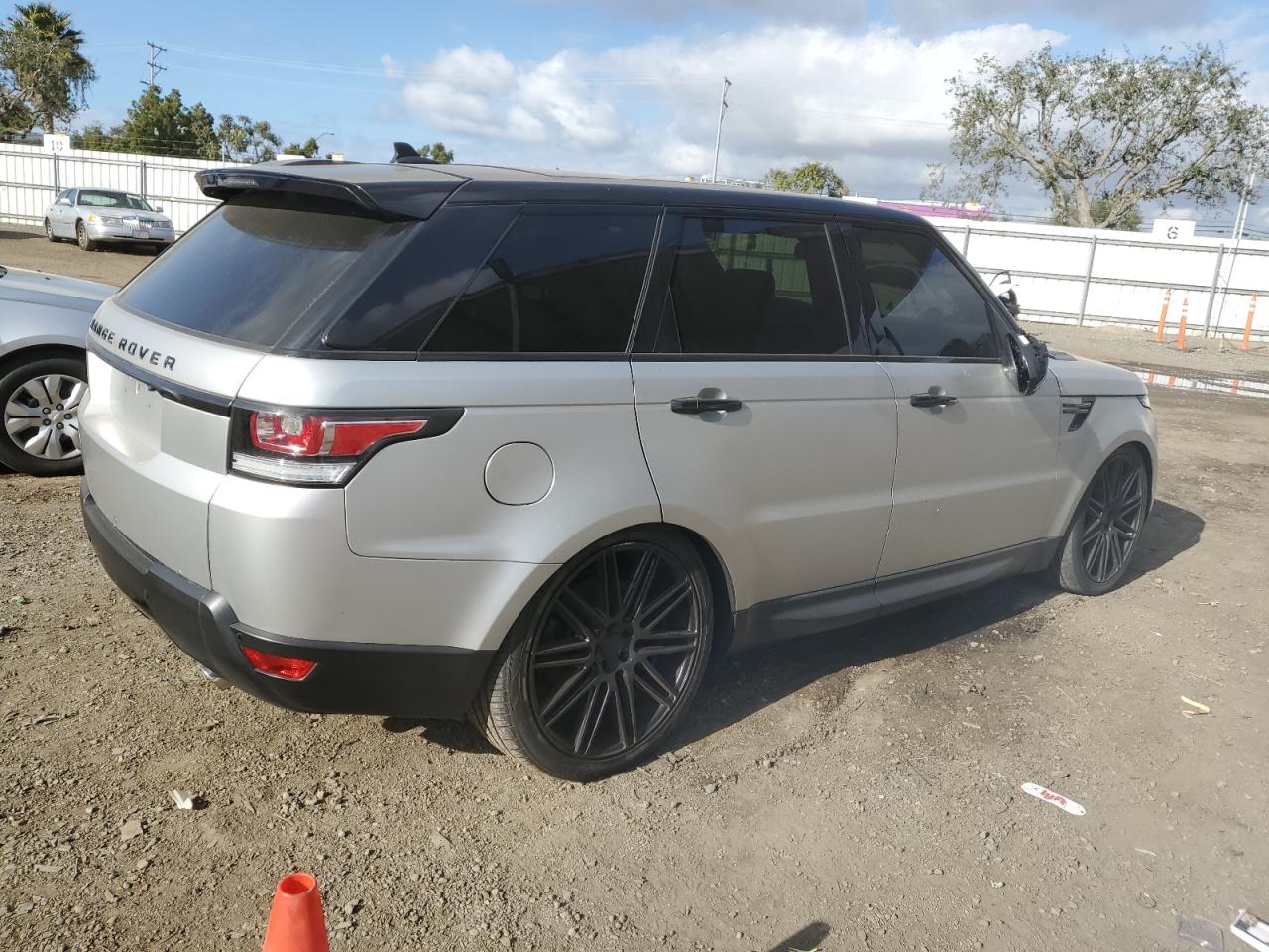 Obraz 3 z 2016 LAND ROVER RANGE ROVER SPORT HSE 2016 z VIN SALWR2KF2GA566168