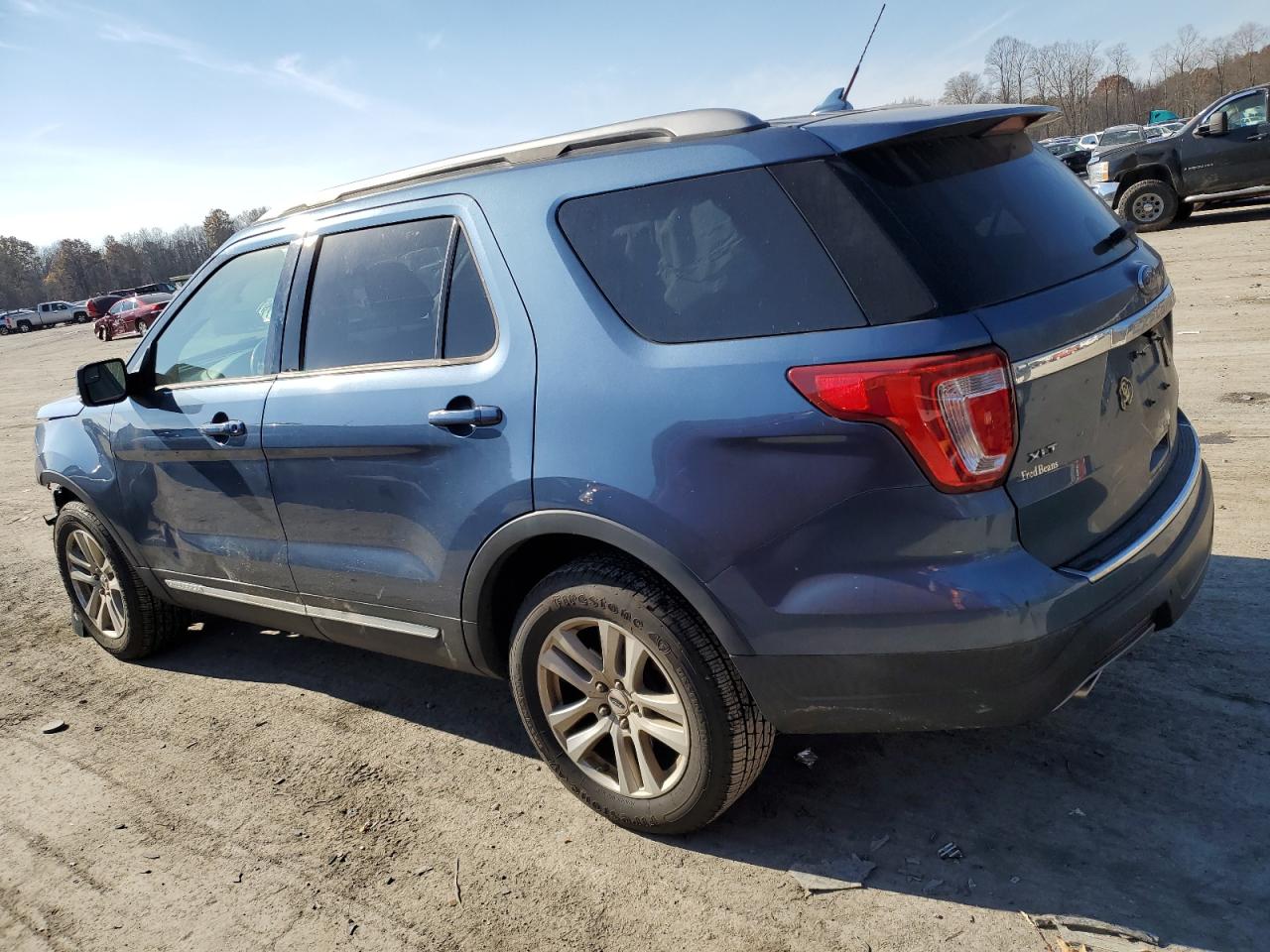 Изображение 2 2018 FORD EXPLORER XLT 2018 с VIN 1FM5K8D8XJGC90069
