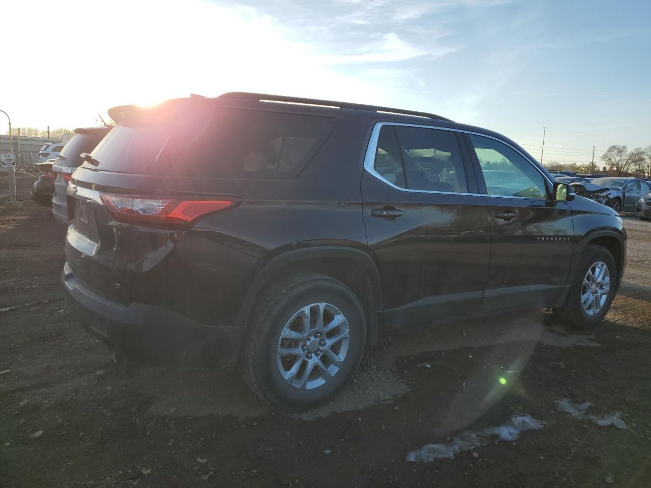 Obraz 3 z 2019 CHEVROLET TRAVERSE LT 2019 z VIN 1GNEVGKW2KJ108271
