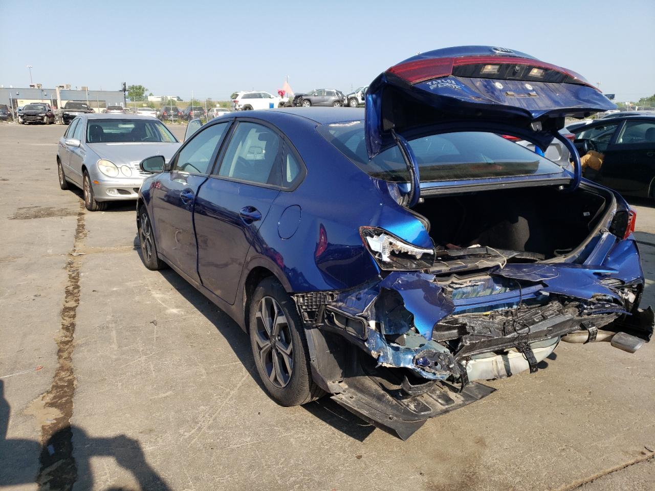Изображение 2 2019 KIA FORTE FE 2019 с VIN 3KPF24AD0KE134708