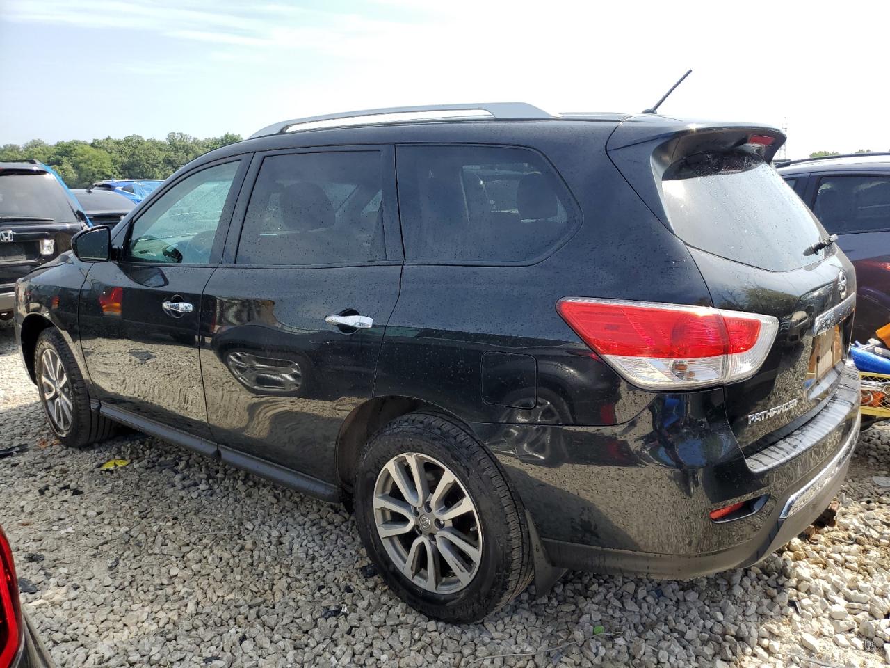 Изображение 2 2015 NISSAN PATHFINDER S 2015 с VIN 5N1AR2MM4FC659642