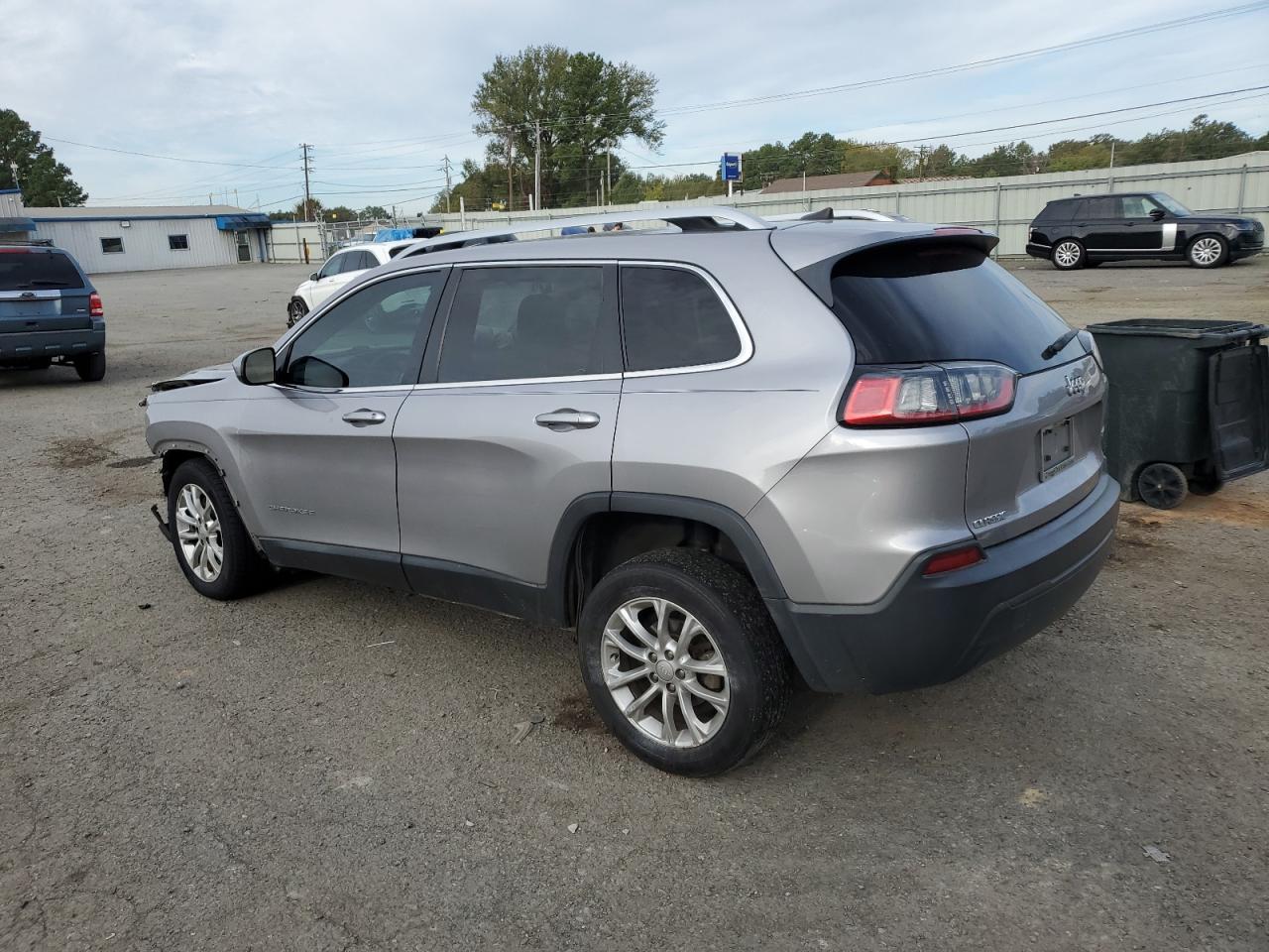 Image 2 of 2019 JEEP CHEROKEE LATITUDE 2019 with VIN 1C4PJLCB6KD242863