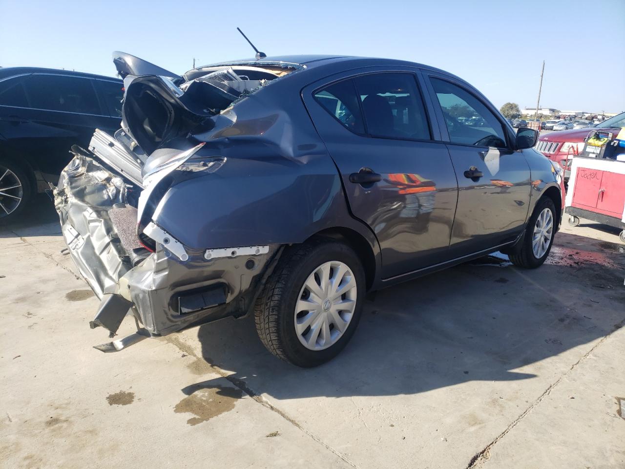 Image 3 of 2018 NISSAN VERSA S 2018 with VIN 3N1CN7APXJL853726