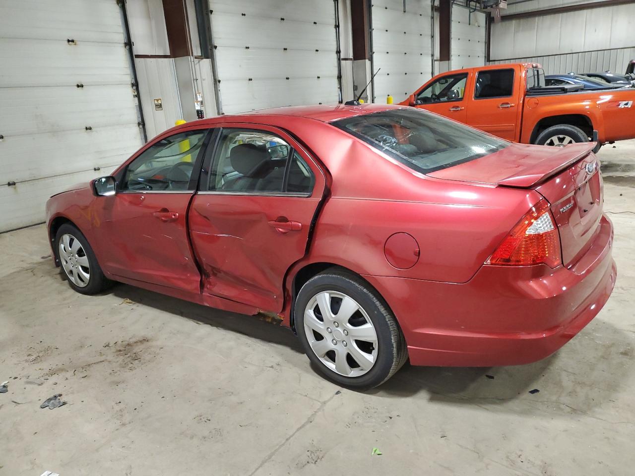 Image 2 of 2011 FORD FUSION SE 2011 with VIN 3FAHP0HA8BR111772
