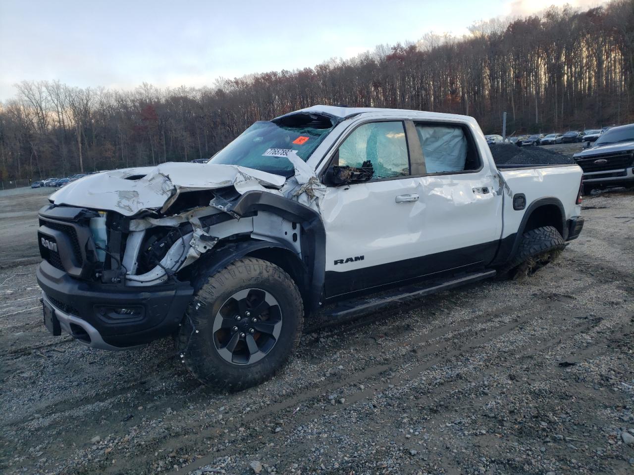 Изображение 1 2019 RAM 1500 REBEL 2019 с VIN 1C6SRFLT4KN600105