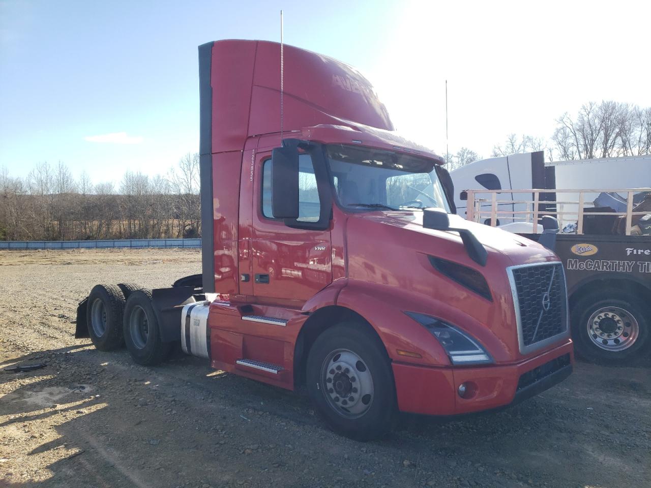 Изображение 1 2020 VOLVO VNR  2020 с VIN 4V4WC9EG1LN225521