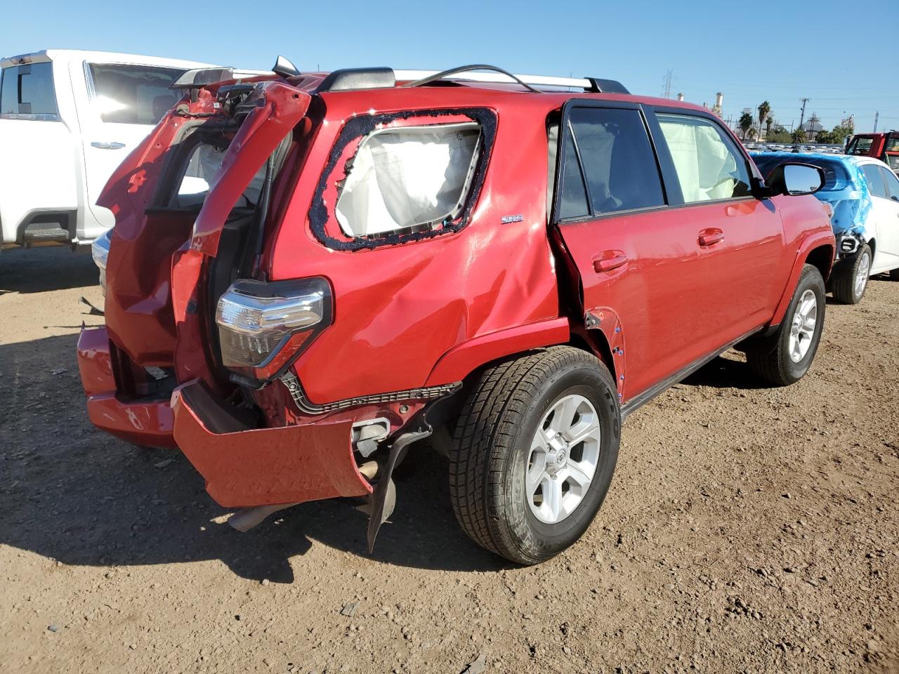 Image 3 of 2022 TOYOTA 4RUNNER SR5 2022 with VIN JTEEU5JR4N5263411
