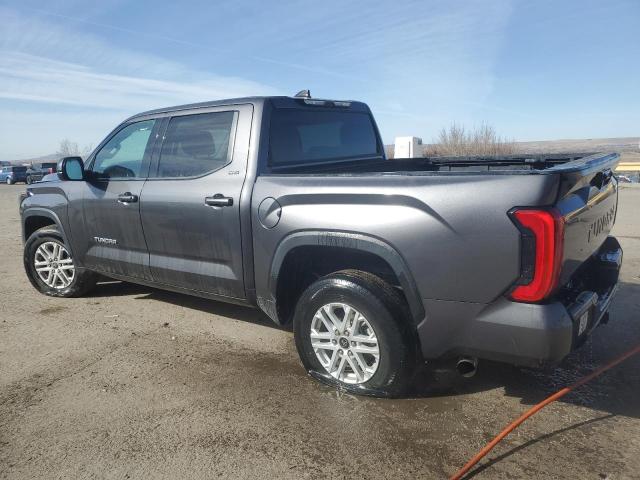 Изображение 2 2022 TOYOTA TUNDRA CREWMAX SR 2022 с VIN 5TFLA5AB1NX008372