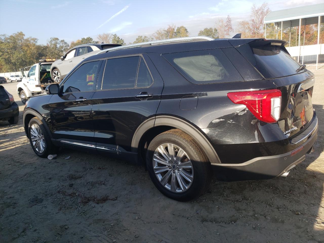 Image 2 of 2020 FORD EXPLORER LIMITED 2020 with VIN 1FMSK7FHXLGC86066