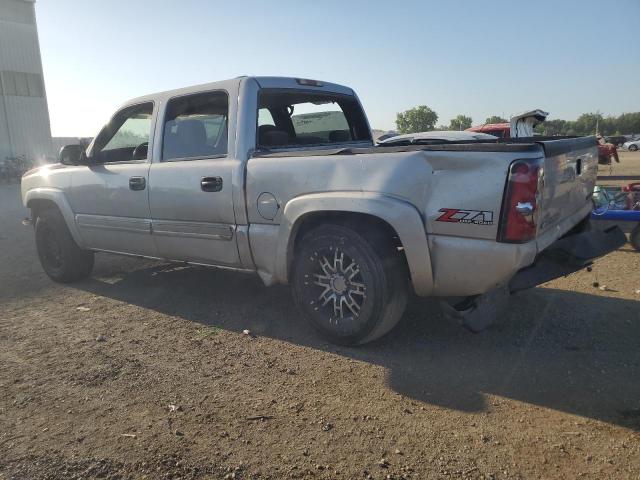 Obraz 2 z 2005 CHEVROLET SILVERADO K1500 2005 z VIN 2GCEK13T451127695