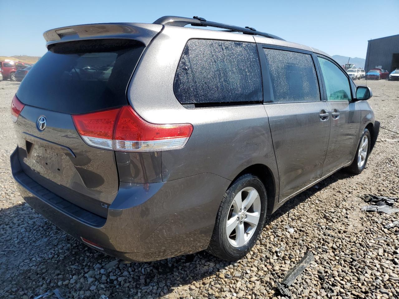 Image 3 of 2011 TOYOTA SIENNA LE 2011 with VIN 5TDKK3DC4BS123647