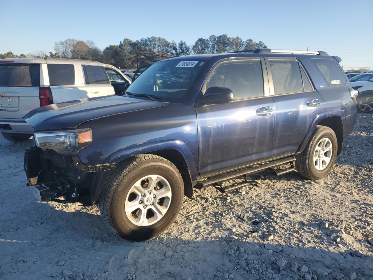 Image 1 of 2021 TOYOTA 4RUNNER SR5 2021 with VIN JTEEU5JR9M5236428