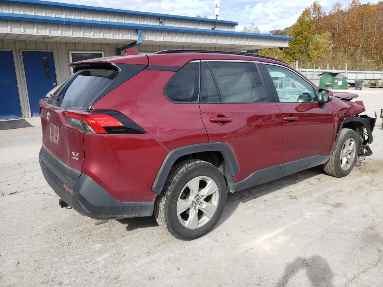 Image 3 of 2021 TOYOTA RAV4 XLE 2021 with VIN 2T3P1RFV3MW247971
