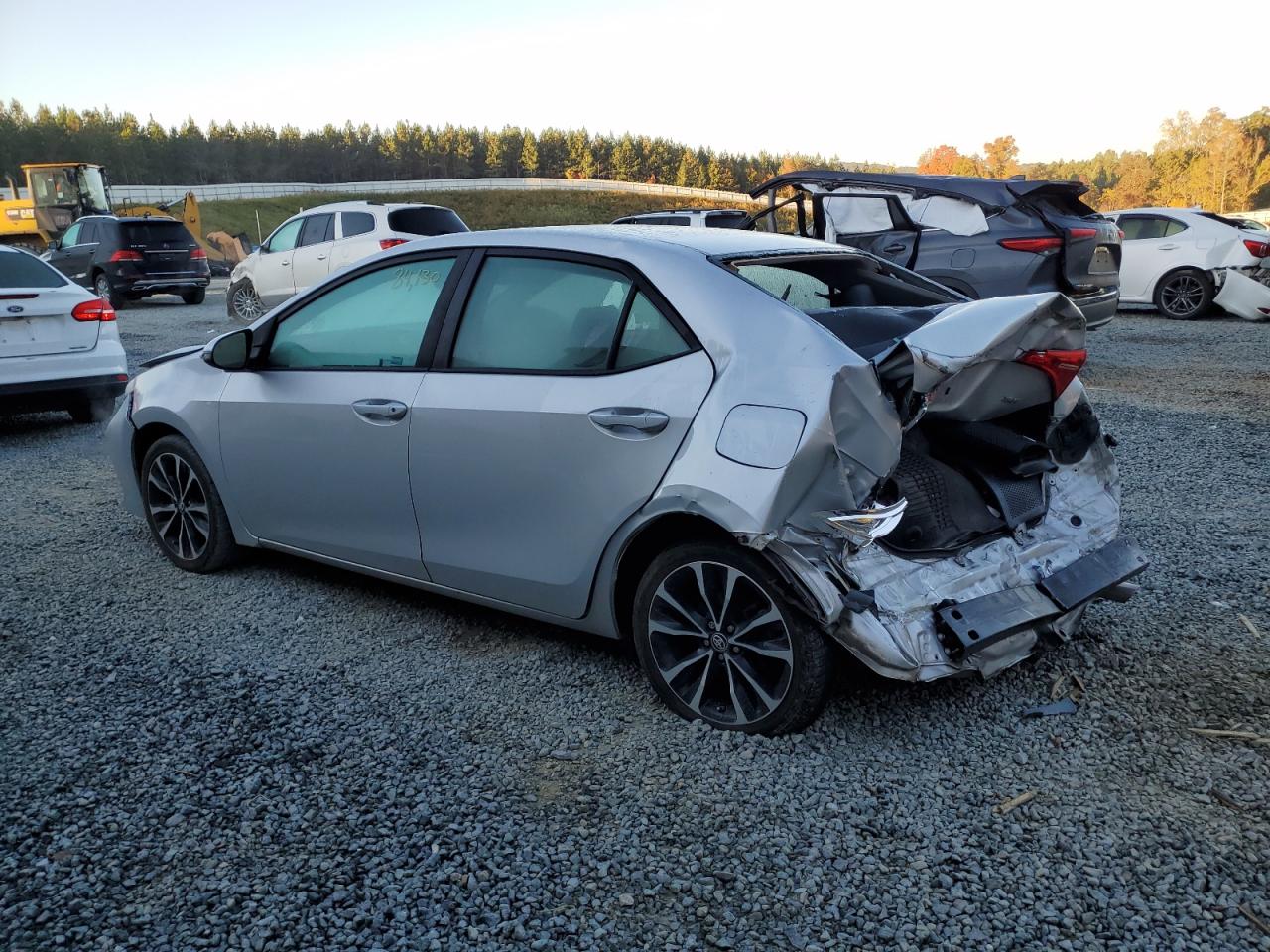 Изображение 2 2019 TOYOTA COROLLA L 2019 с VIN 5YFBURHE9KP870856