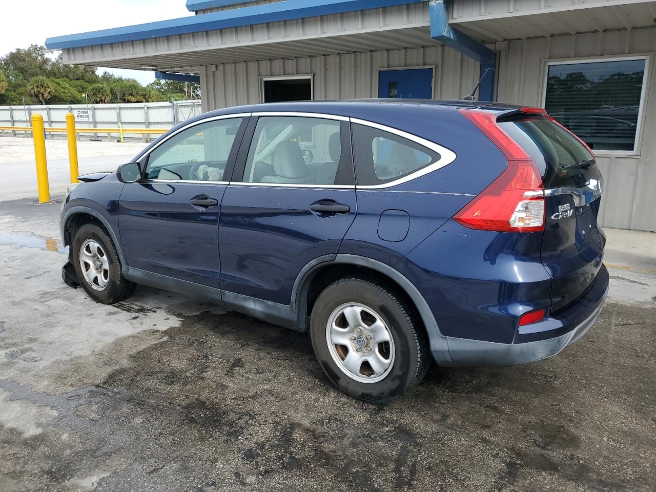 Image 2 of 2015 HONDA CR-V LX 2015 with VIN 2HKRM3H36FH505516