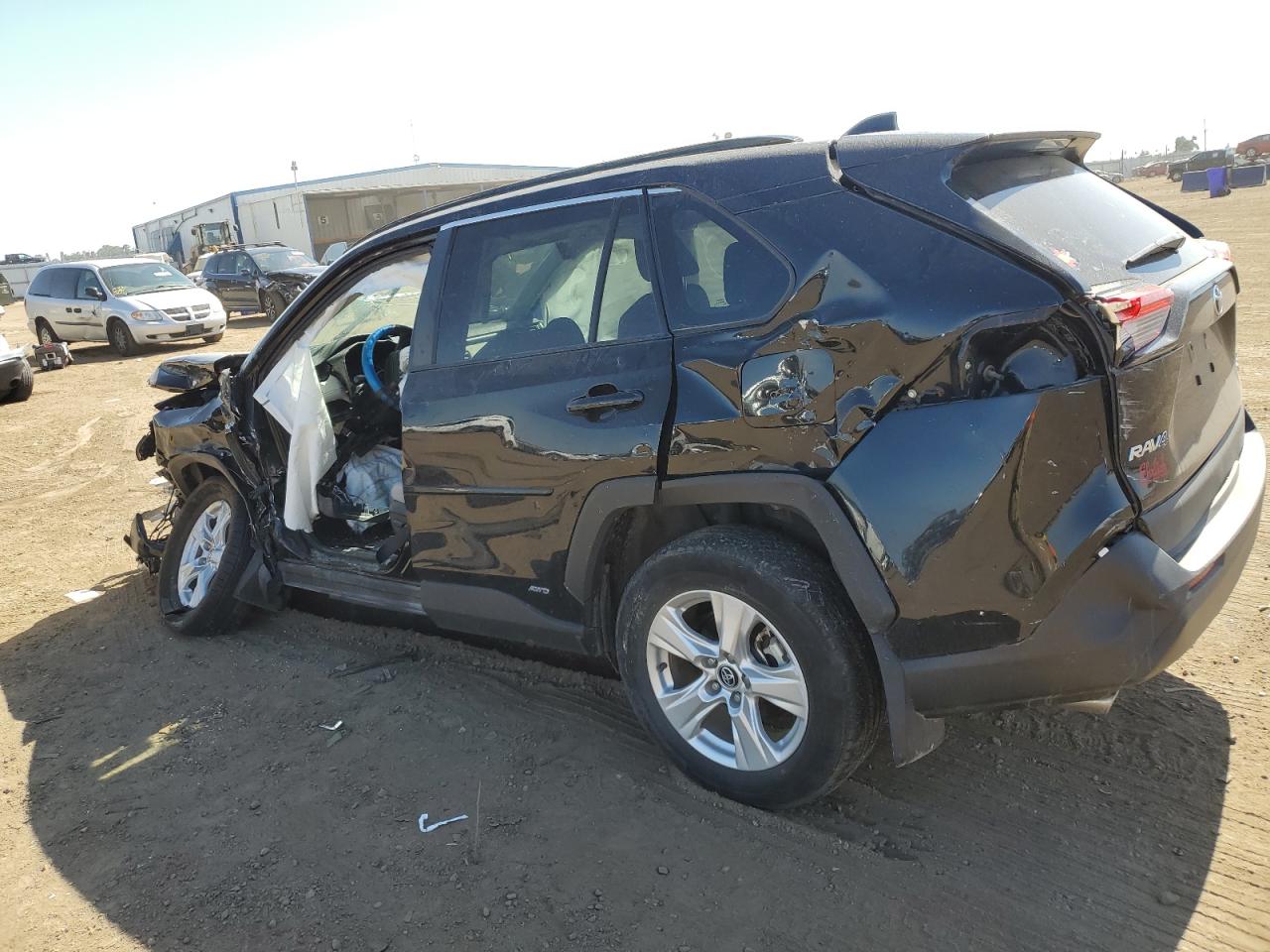 Image 2 of 2020 TOYOTA RAV4 XLE 2020 with VIN 2T3RWRFV6LW075671