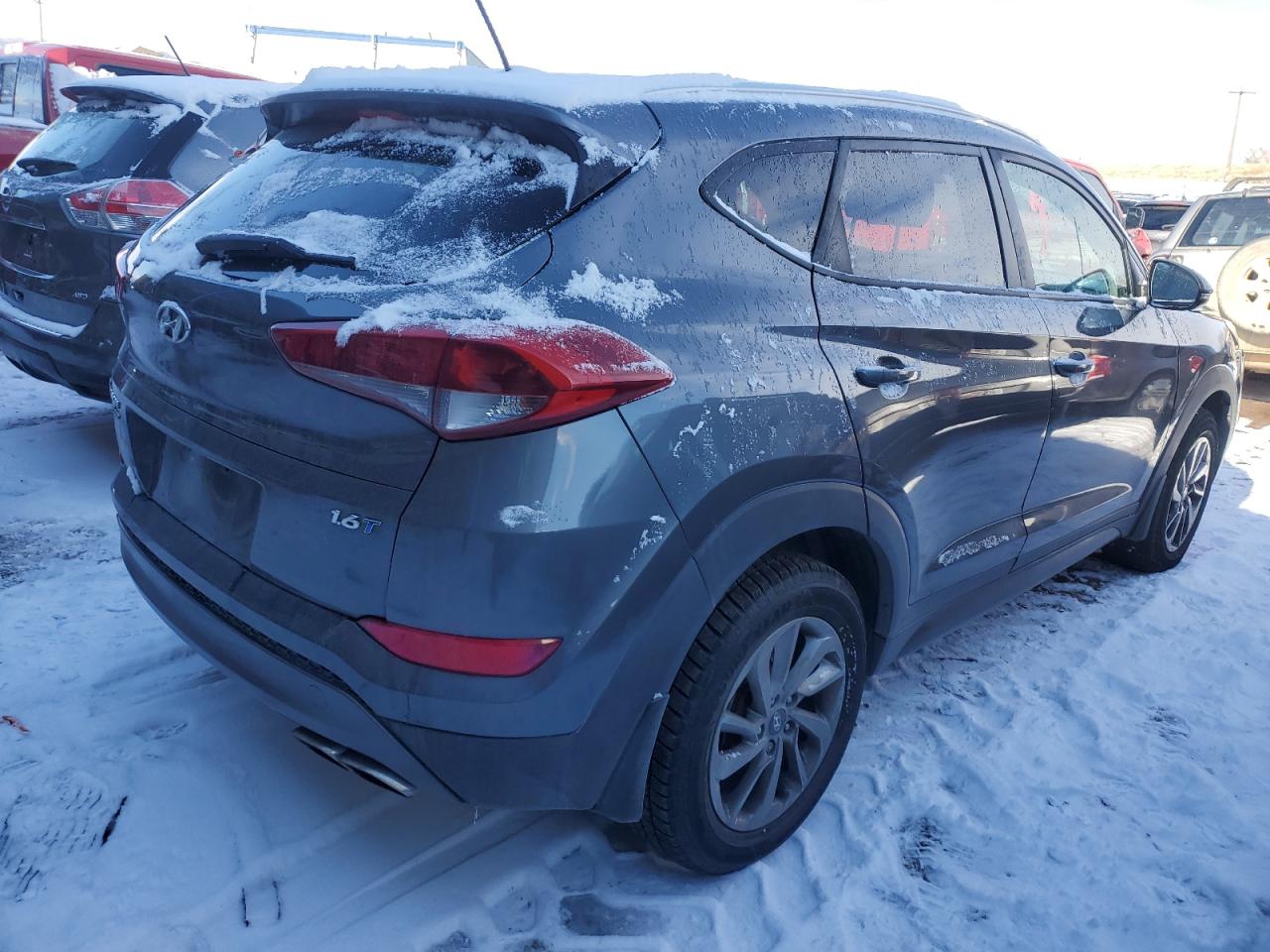 Image 3 of 2016 HYUNDAI TUCSON LIMITED 2016 with VIN KM8J33A26GU195517