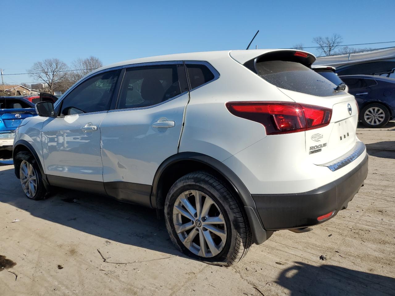 Изображение 2 2019 NISSAN ROGUE SPORT S 2019 с VIN JN1BJ1CP0KW239085