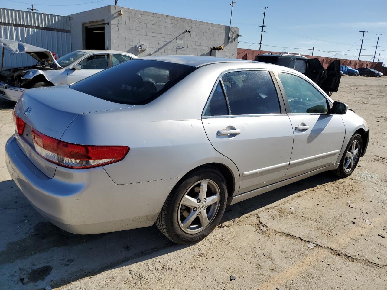 Image 3 of 2003 HONDA ACCORD EX 2003 with VIN JHMCM56643C036351
