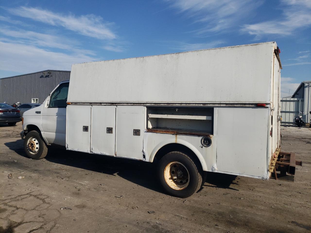 Изображение 2 2003 FORD ECONOLINE E450 SUPER DUTY CUTAWAY VAN 2003 с VIN 1FDXE45F23HA99331