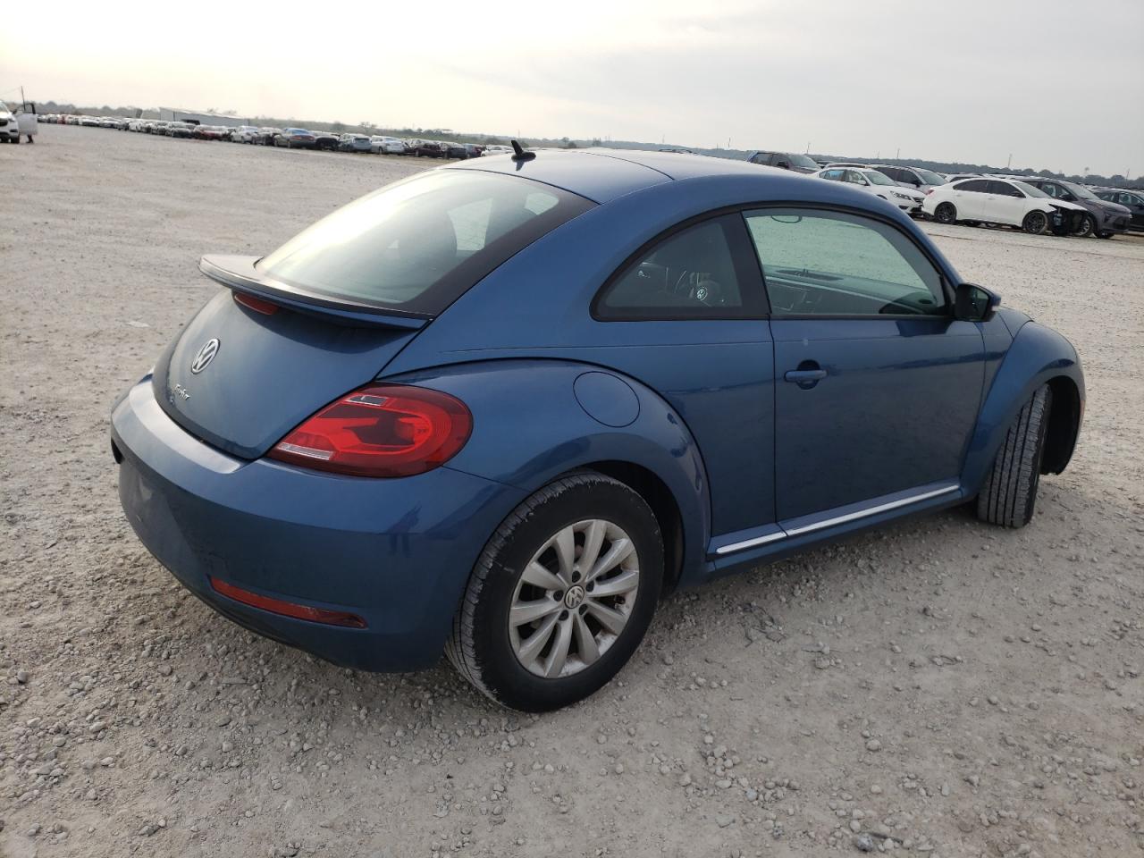 Image 3 of 2019 VOLKSWAGEN BEETLE S 2019 with VIN 3VWFD7AT3KM712676