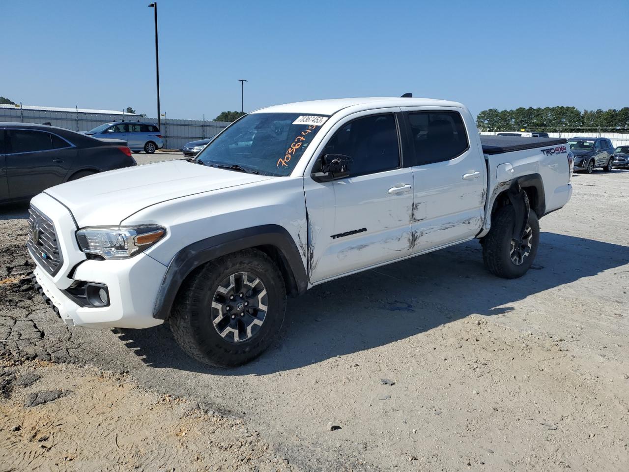 Obraz 1 z 2020 TOYOTA TACOMA DOUBLE CAB 2020 z VIN 3TMCZ5AN1LM342729