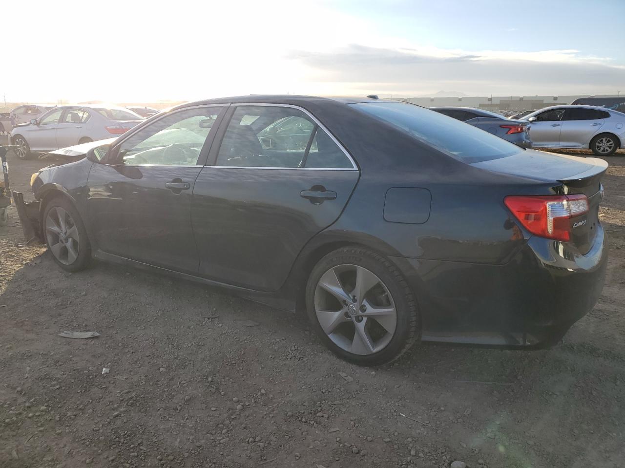 Obraz 2 z 2013 TOYOTA CAMRY SE 2013 z VIN 4T1BK1FK1DU529954