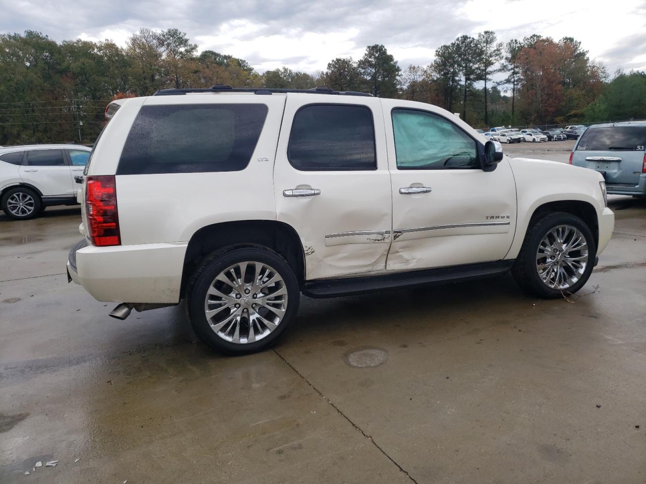 Obraz 3 z 2012 CHEVROLET TAHOE K1500 LTZ 2012 z VIN 1GNSKCE05CR256624