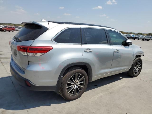 Image 3 of 2017 TOYOTA HIGHLANDER SE 2017 with VIN 5TDJZRFH8HS438883