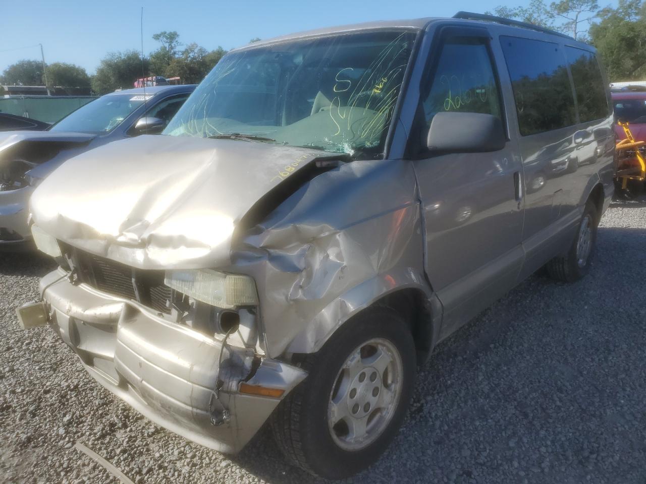 Image 1 of 2004 CHEVROLET ASTRO  2004 with VIN 1GNEL19X64B105372