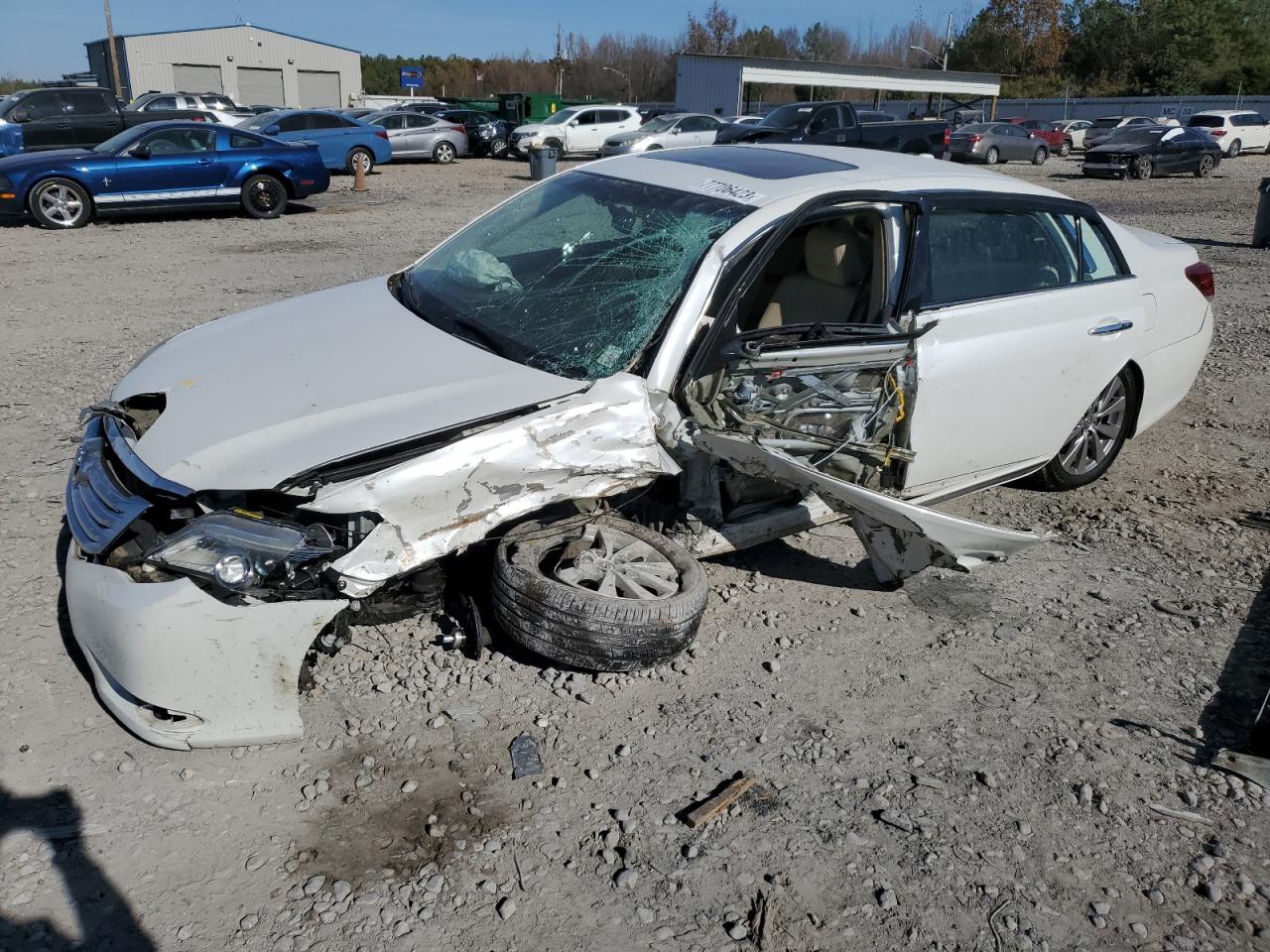 2011 TOYOTA AVALON BASE 2011 image