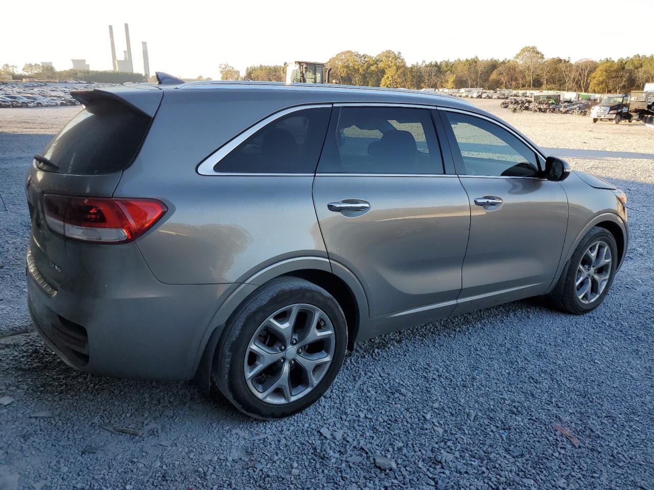 Изображение 3 2016 KIA SORENTO SX 2016 с VIN 5XYPK4A59GG186510