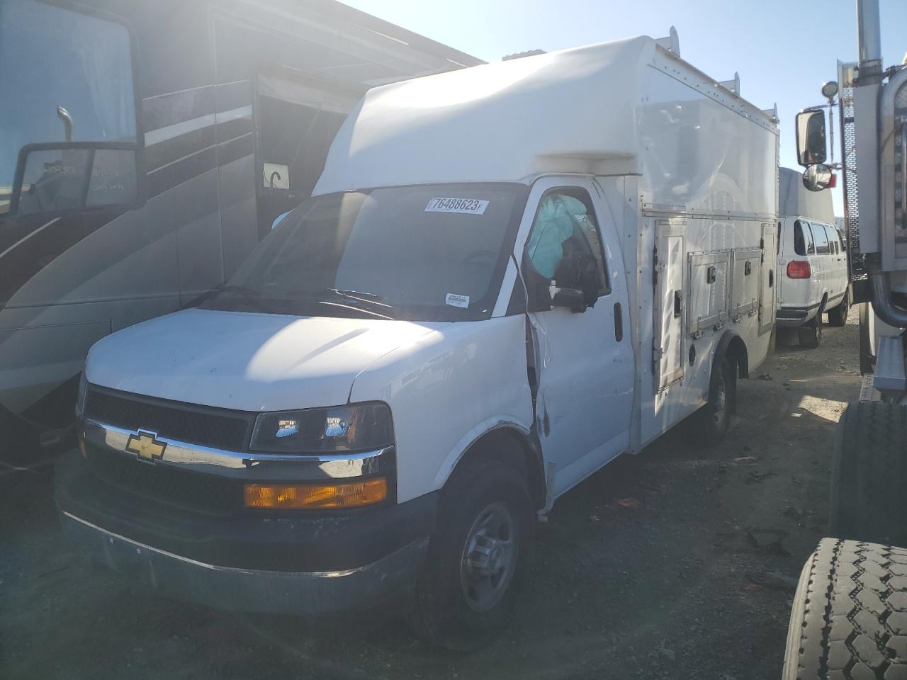 2022 CHEVROLET EXPRESS G3500  2022 image