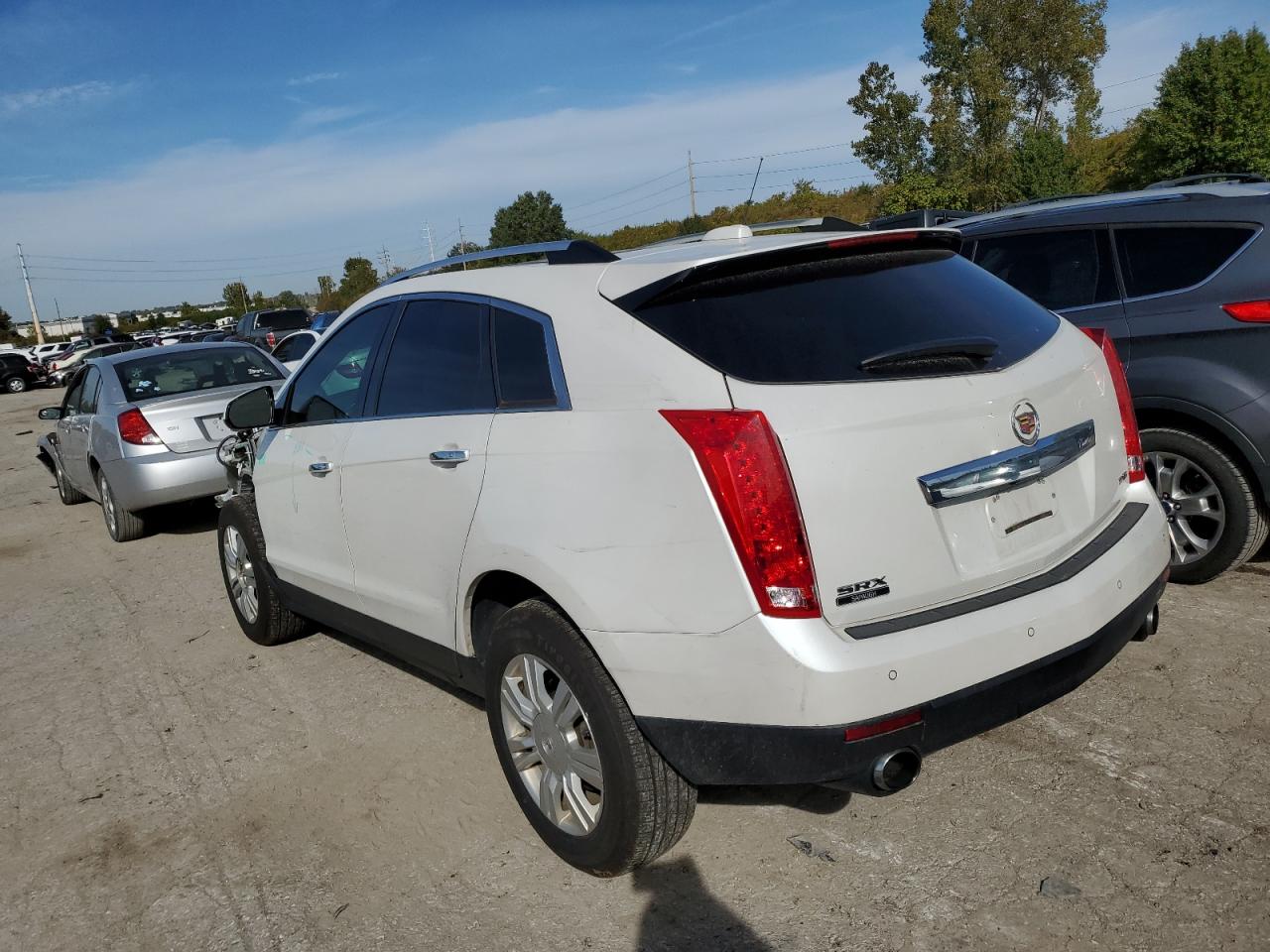Image 2 of 2016 CADILLAC SRX LUXURY COLLECTION 2016 with VIN 3GYFNBE35GS553587